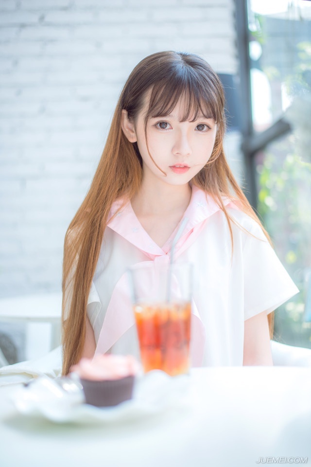 “不过一老卒，竟然也有这等本事。”魏延面色一肃，看着对方兵马停下来，嘴角掠起一抹微笑：“那边教我看看蜀中名将，究竟如何吧！”
